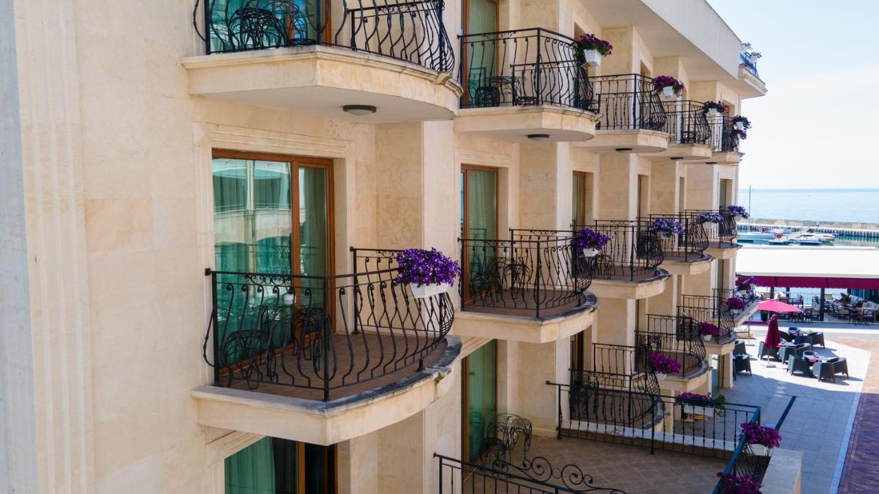 Hotel Mistral Балчик Экстерьер фото