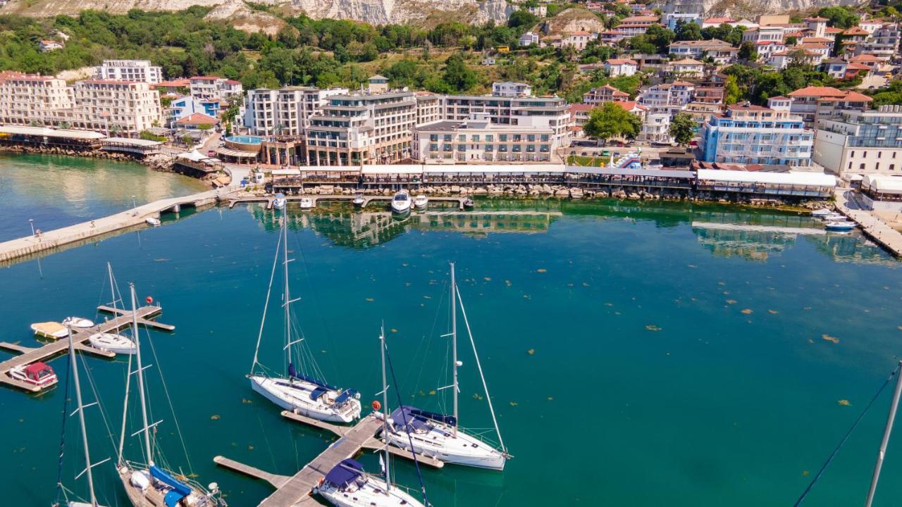 Hotel Mistral Балчик Экстерьер фото